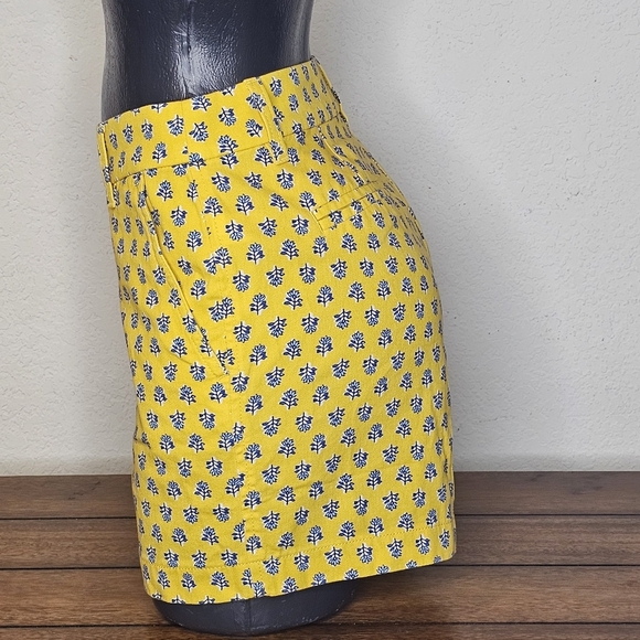 J. Crew Yellow Floral 5" Shorts - Picture 2 of 7
